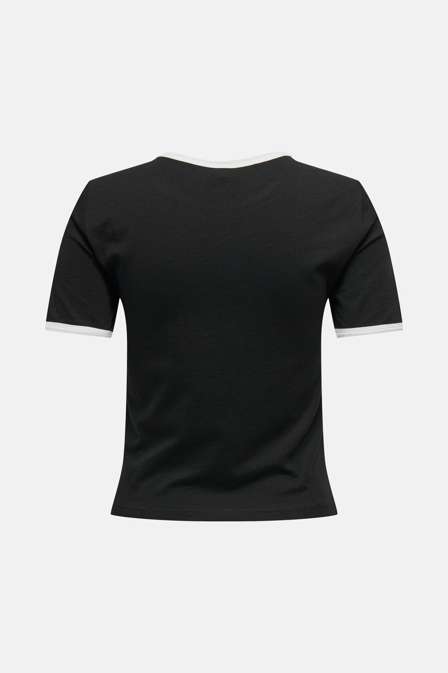 T-shirt noir à manches courtes de ONLY®, avec des accents blancs le long du col et des manches, dos visible.
