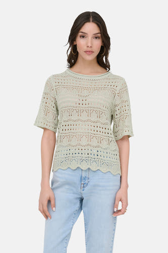 Pull vert avec col rond de JDY, avec un motif au crochet et des manches courtes.