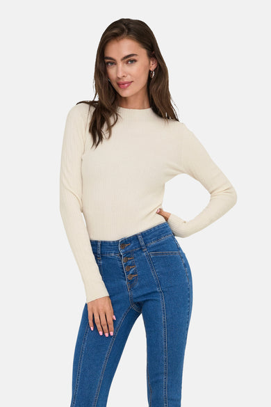 T-shirt écru avec col rond de ONLY, avec longues manches et une texture côtelée.