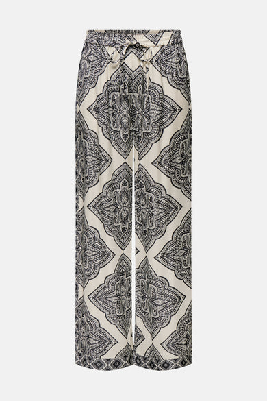 Ecru broek van ONLY®, met een zwart paisley-patroon en een elastische tailleband met trekkoord.