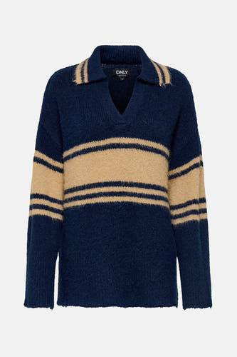 Blauwe trui van ONLY met beige strepen op de mouwen, romp en kraag.