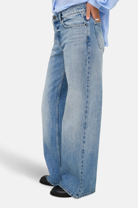 WIDE LOW LIGHT BLUE - light blue denim