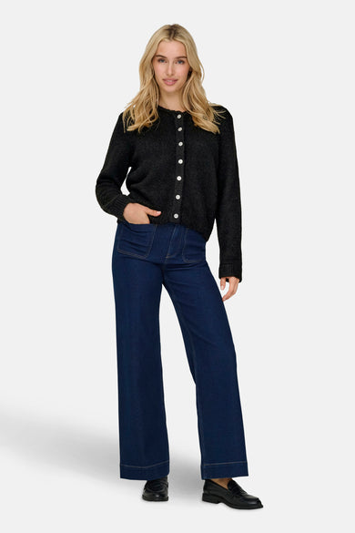 Zwarte cardigan van ONLY, met lange mouwen en witte knopen.