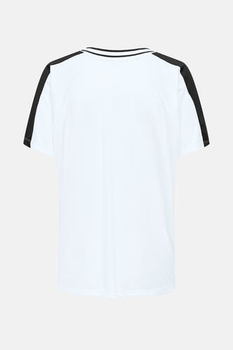 Wit T-shirt met korte mouwen van ONLY, met zwarte strepen langs de mouwen en bij de halslijn.