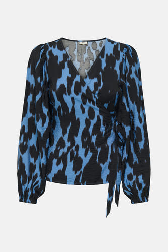 Blauwe blouse met lange mouwen van JDY, met zwarte print en overslagdetail.
