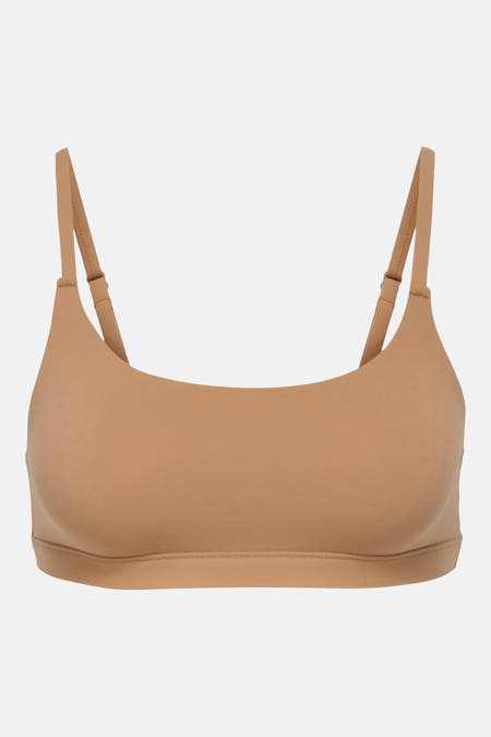 Beige beha van ONLY® met verstelbare bandjes en een gladde, minimalistische afwerking.
