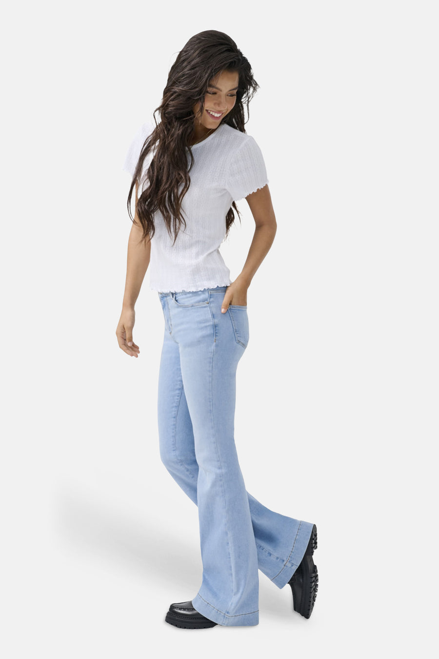 BLUSH FLARE - light blue denim