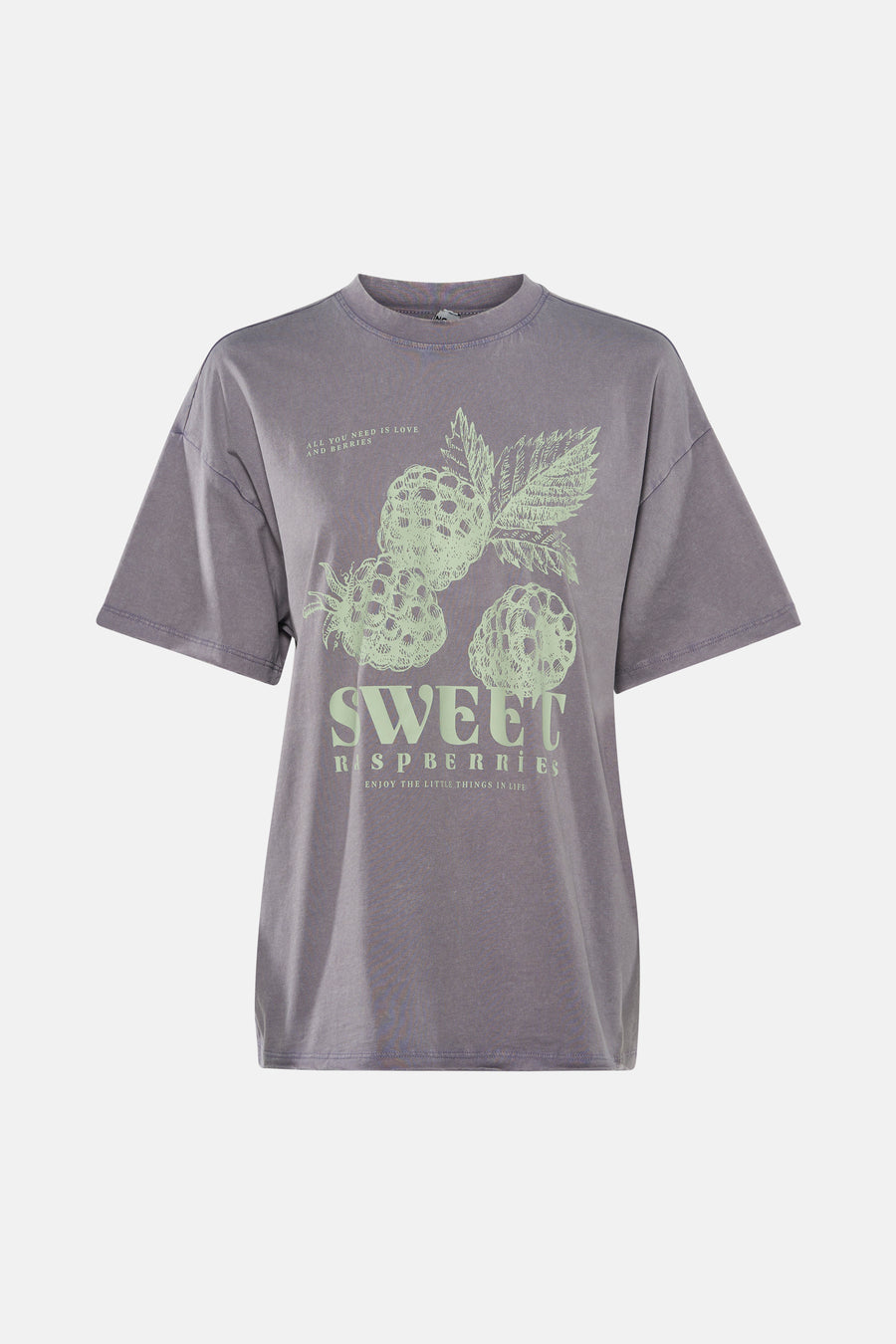 T-shirt gris à manches courtes ONLY, avec un imprimé de framboises et le texte 'Sweet Raspberries'.