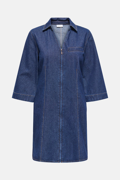 Donkerblauwe denim jurk met korte mouwen van JDY, met rits en borstzak.
