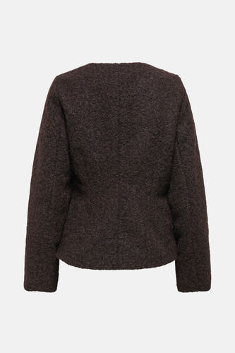 Bruine blazer van JDY, met een getextureerde afwerking, gezien vanaf de achterkant.
