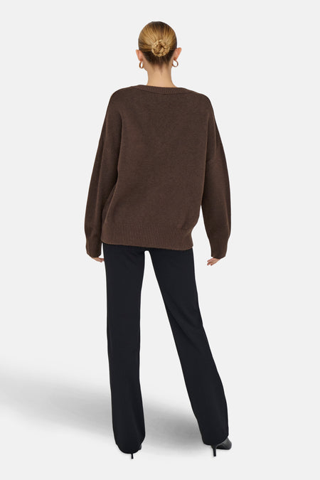 Pull met V-hals - bruin