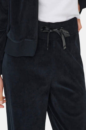 Short de jogging JD JD JDY un un un satin en cord et et une texture velours douce.