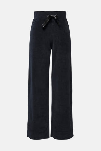 Short de jogging JD JD JDY un vel velel texture and a elastic at at the waistband.