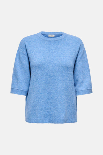 Blauw gebreide trui met ronde hals van JDY, met korte mouwen en een zachte textuur.
