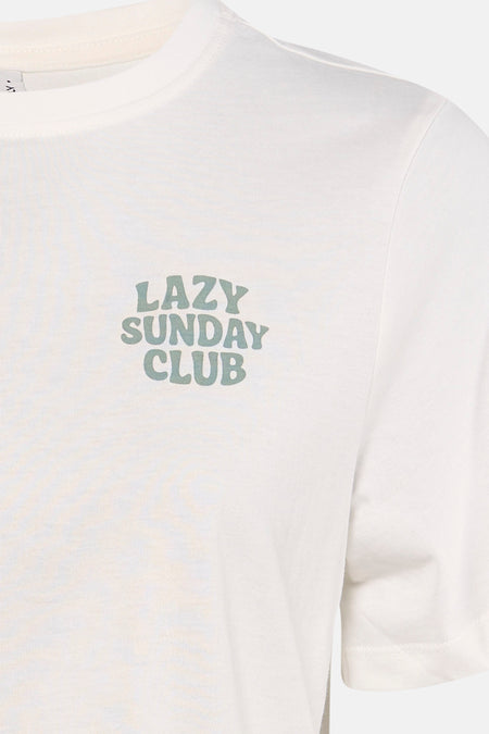 Wit T-shirt met korte mouwen van ONLY®, met een "Lazy Sunday Club" print op de borst.
