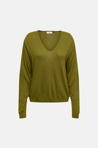 Pull vert col en V vert de JDY, à manches longues et avec une structure en maille fine.