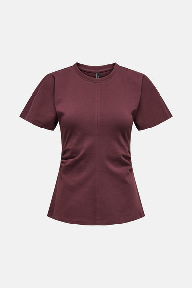 Bordeaux T-shirt met korte mouwen van ONLY, met een subtiele plooistijl aan de zijkant.
