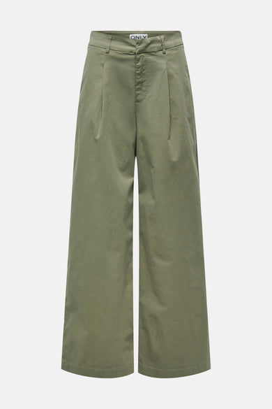Pantalon vert de ONLY, avec des jambes larges et des plis à l'avant.
