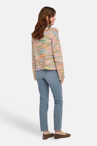 Pull multicolore à col rond de ONLY, avec un motif rayé et des manches longues, à combiner avec un jean et des chaussures plates.
