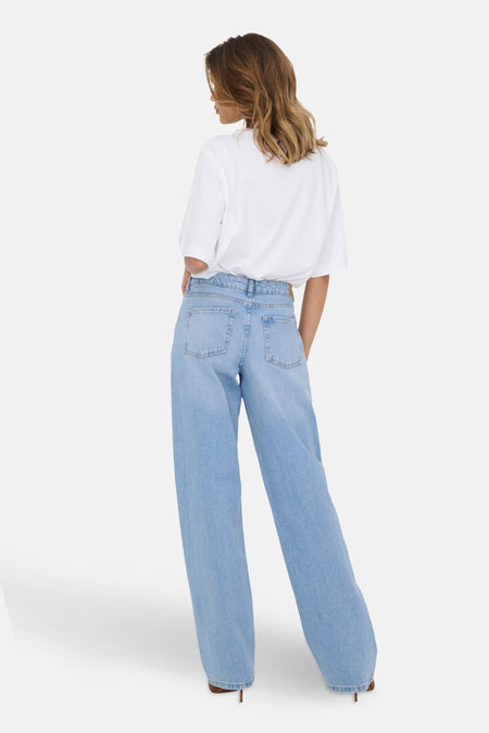 Jeans - light blue denim