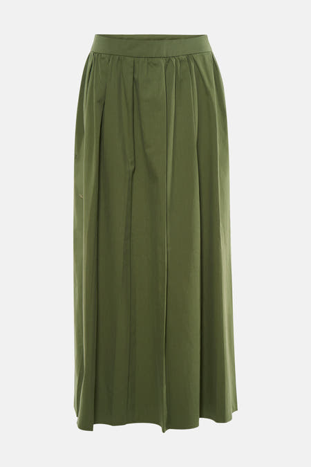 Groene rok van ONLY met plooien en een effen dessin.
