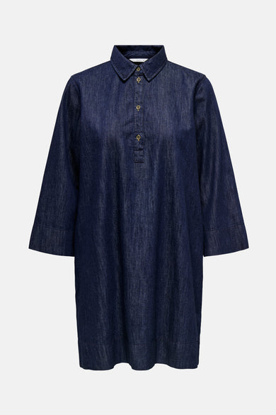 Donkerblauw denim kleedje met lange mouwen van ONLY, met knoopsluiting en een kraag.
