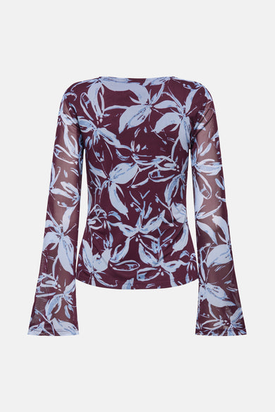 T-shirt rouge à manches longues de ONLY, avec imprimé de fleurs bleues et manches transparentes.