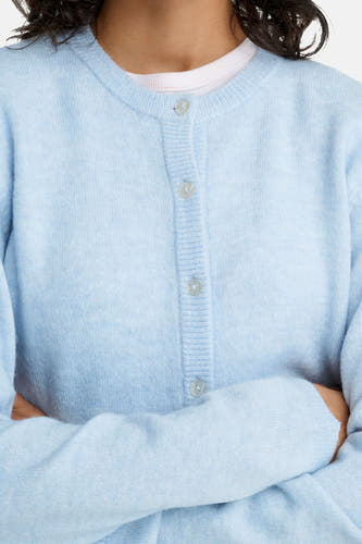 Blauwe cardigan van ONLY, met knoopsluiting en lange mouwen.
