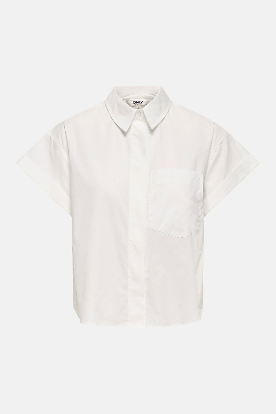 Chemise blanche à manches courtes ONLY®, dos visible, tissu uni avec un col.