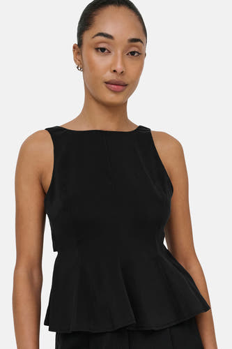 Haut sans manches noir ONLY® avec encolure carrée et ourlet péplum.