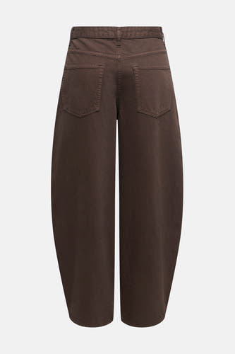 Bruine broek van ONLY, met zakken aan de achterkant, effen kleur en wijde pijpen.

