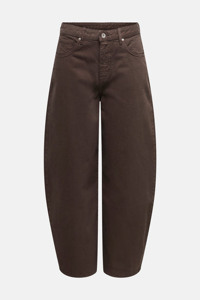 Bruine broek van ONLY, met wijde pijpen en zakken aan de voorkant.