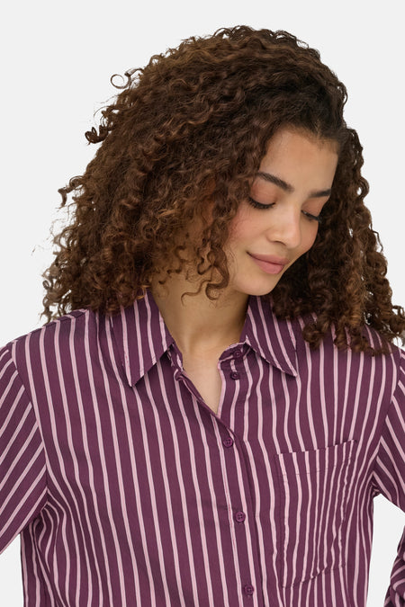 Chemise rayée violette à manches longues, col et poche poitrine de ONLY®.