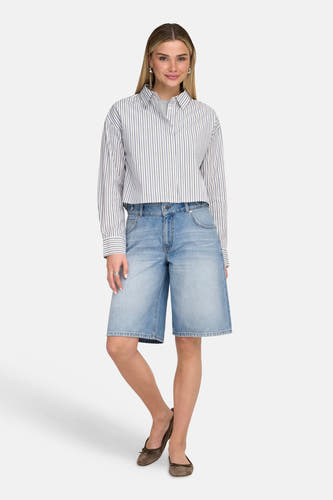 Short - light blue denim