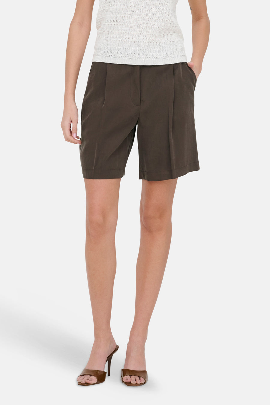 Short - brun