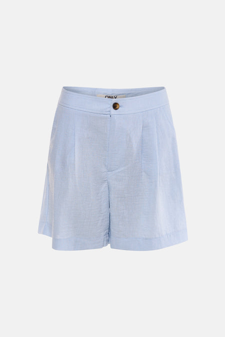 Lichtblauwe korte broek van ONLY® met gerimpelde stof, hoge taille en bruine knoop, vooraanzicht