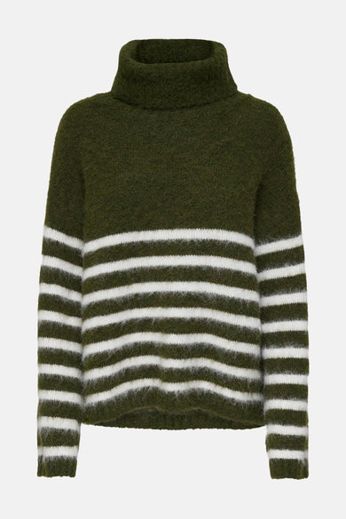 Gilet khaki à col montant de ONLY, avec des rayures horizontales blanches et une texture cotonneuse.