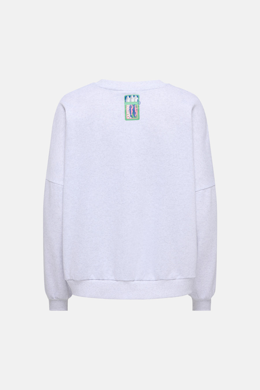 Grijze sweater van ONLY® met een kleurrijke 'SARDINE' blik print op de rug.