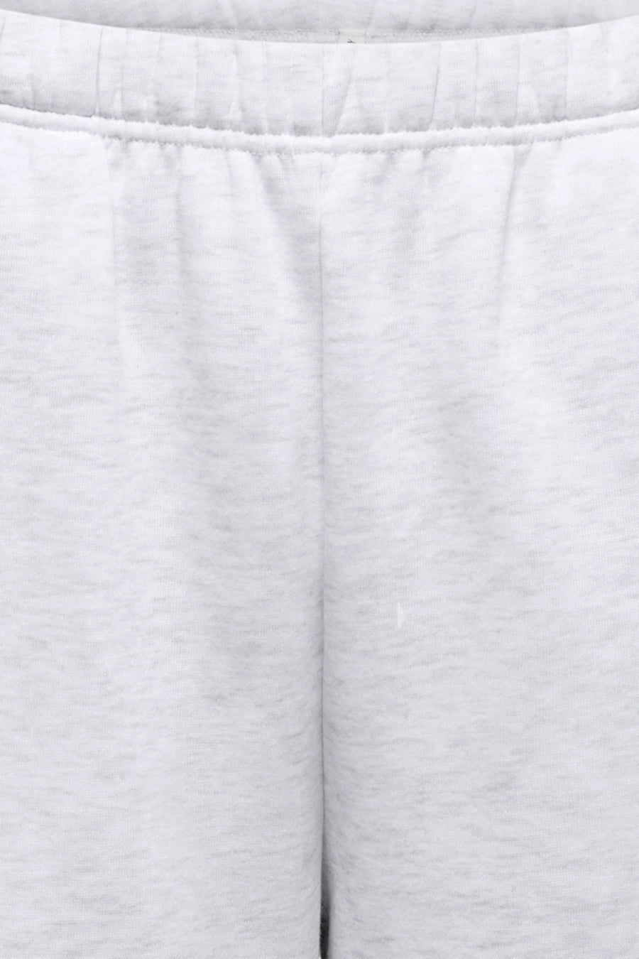 Grijze joggingbroek van ONLY® met elastische tailleband en zachte stof.
