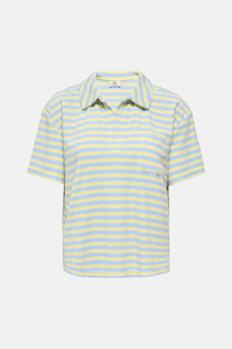 Multikleurige polo met korte mouwen van JDY, met een gestreept patroon en een borstzak.
