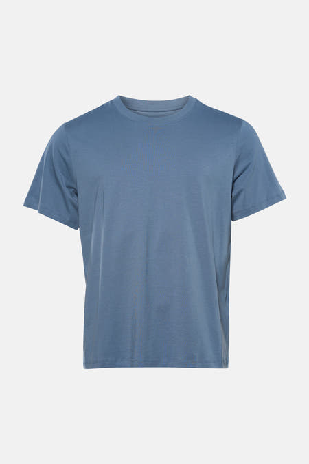 Blauw T-shirt met korte mouwen van SELECTED, effen ontwerp op een witte achtergrond.
