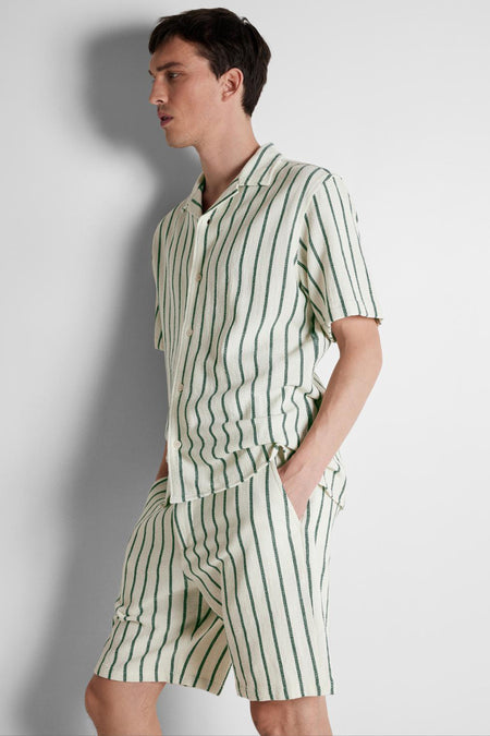 Short Groen - SELECTED