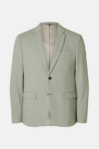 Groene blazer van SELECTED, met twee knopen en zakken aan de voorkant.