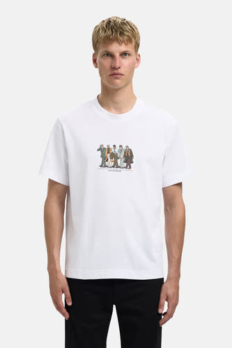 T-shirt blanc à manches courtes de SELECTED, avec une impression graphique d'un groupe d'hommes.