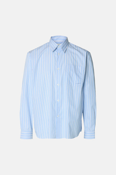 Chemise rayée bleue de SELECTED, à manches longues et avec une poche poitrine.