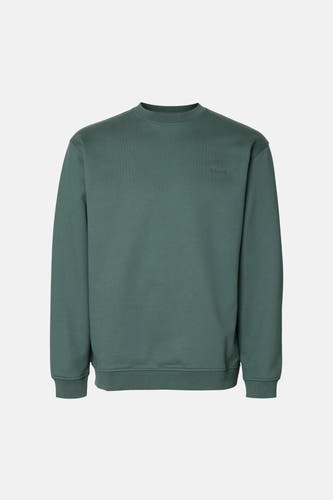 Pull vert de SELECTED, avec un col rond et un logo discret sur la poitrine.