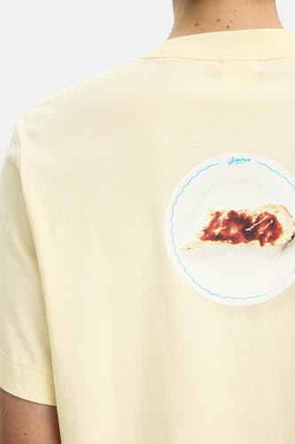 T-shirt écru (manches courtes) de SELECTED, avec un imprimé d'une assiette de confiture au dos.