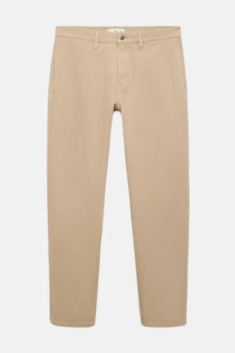 Beige colorbroek van MANGO, met een klassieke pasvorm en subtiele details.