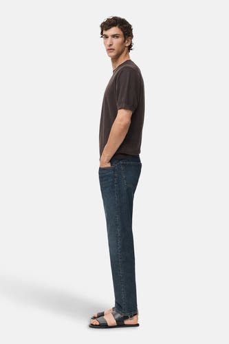Slim jeans van donkerblauw denim van MANGO, met rechte pijpen en een casual styling.