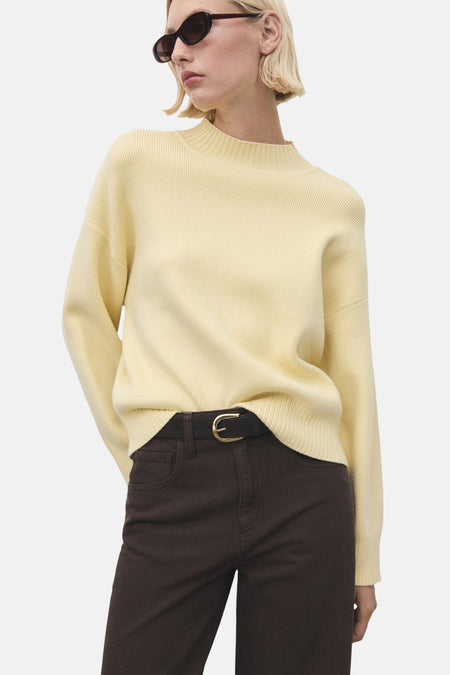 Pull met ronde hals - geel